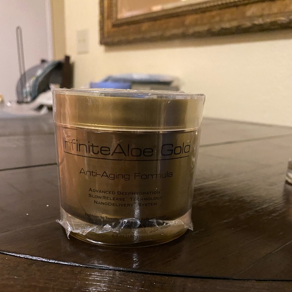 COPY - New Infinite aloe gold cream 6.7 oz new sealed - Picture 2 of 5